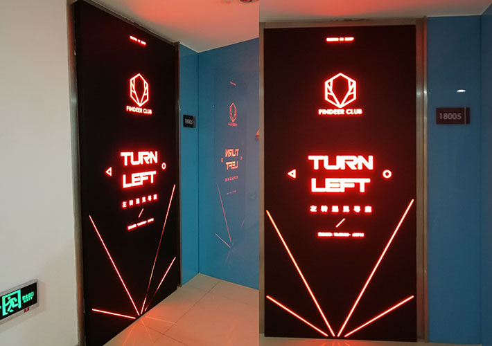 長沙發(fā)光LOGO墻